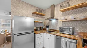 The Hangout Okaloosa Island Beach Cottage - Image 4