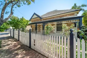 Waratah Cottage 1910 - Boutique - Image 5