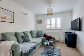 Cosy 2-Bedroom Haven in Picturesque Headington - Image 4