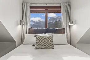Skyline Suite Downtown Canmore Stay - Image 5
