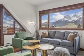 Skyline Suite Downtown Canmore Stay - Image 3
