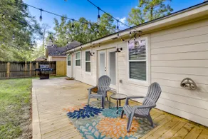 Dog-Friendly Home in The Woodlands w/ Fenced Yard! - Image 2