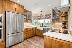 Fresh & Modern 3BR - Just Blocks from Beach - Image 3