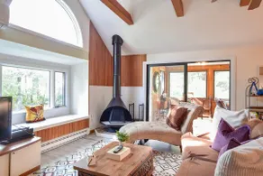 Lake House in Centerville with Private Water Acces - Image 4