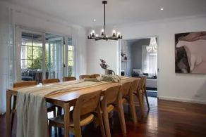 Peahen House - Image 5