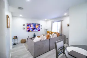 Good Vibes Oasis, 2 Story Townhome in Cutler Bay - Image 5