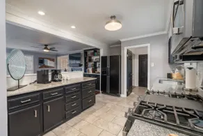 Colleens Corner Captivating 4 bed 3 bath in Charming Neighborhood - Image 4