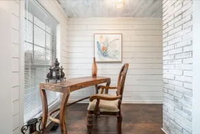 Colleens Corner Captivating 4 bed 3 bath in Charming Neighborhood - Image 3