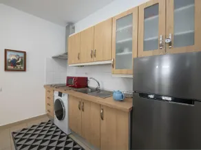Apartment in the old town just 5 minutes from the beach - Image 4