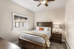 The Yellowstone Hideaway Unit C - Image 3