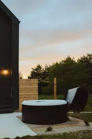 hot tub and sauna on 5 private acres - Image 3