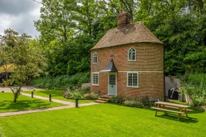 A fairy-tale luxurious cottage - The Tea Caddy - Image 3