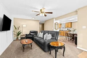 Clean & Cozy 3BR Home| Friendly City of Hazel Park - Image 3
