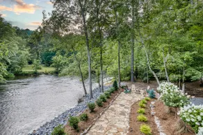 Off the Hook - Riverfront, hot tub, fire pit, pets - Image 4