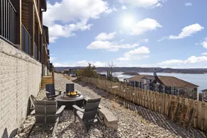 7 bdrm (sleeps28): lake views, hot tub, & fire pit - Image 4