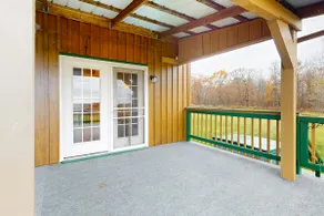 Dog-friendly 2BR with amazing views & stocked pond - Image 4