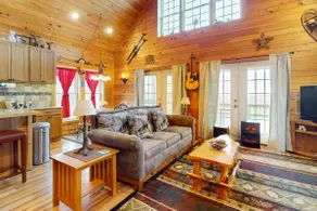 Dog-friendly 2BR with amazing views & stocked pond - Image 3