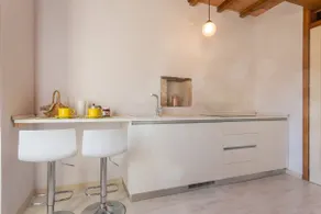 Villa Costanzi: Comfy Apartment Below The Cucco - Image 5