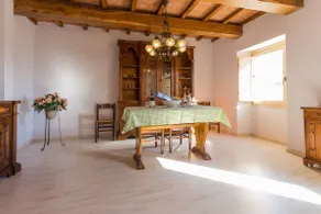 Villa Costanzi: Comfy Apartment Below The Cucco - Image 2