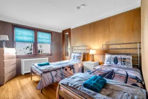 Beachfront Apartment near Amusement Park w/ views - Image 5