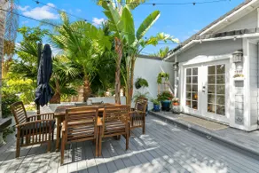 Garabaldi Bungalow STR 25-0002 with private patio - Image 2