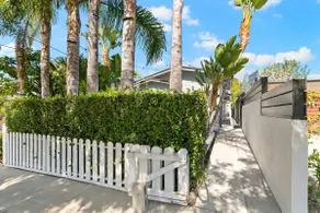 Garabaldi Bungalow STR 25-0002 with private patio - Image 4