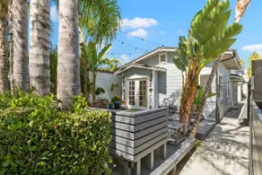 Garabaldi Bungalow STR 25-0002 with private patio - Image 5