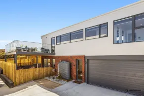 Mountain View Villa-close to shops-10min to CBD - Image 4