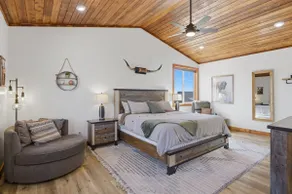5bd all ensuite| Shuffleboard & Pool Table| Hottub - Image 3
