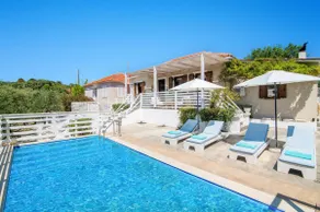 Villa Observer by Villa Plus - Image 3