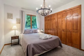 3BR Lake & Slope Retreat: Near Okemo w/ Hot Tub - Image 5