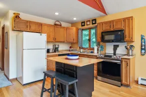 3BR Lake & Slope Retreat: Near Okemo w/ Hot Tub - Image 3