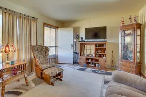 Family-Friendly Home w/ Fire Pit ~ 10 Mi to Akron! - Image 4