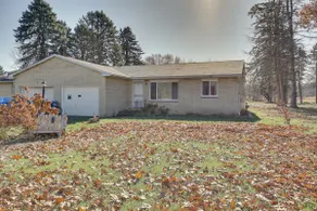 Family-Friendly Home w/ Fire Pit ~ 10 Mi to Akron! - Image 3