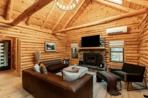 Fawn Hill: Elevated Log Cabin w/ Year-Round Pool - Image 3