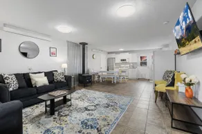 *Snow Bowl Guest Home* - Image 3