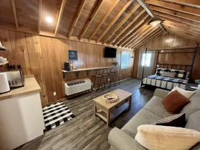 Studio Cabin - Image 5