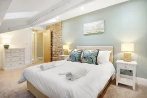 NEW! Luxurious Cottage in Durham by Stay With Us, Ideal for Large Groups & Families, Hot Tub, Sleeps 10! - Image 4