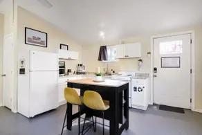 Marfa - A Birdy Vacation Rental - Image 5