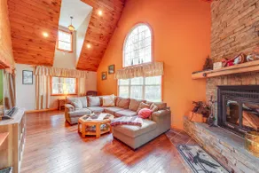 Greig Getaway Near Brantingham Lake & Ski Resort - Image 2