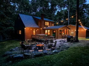 22 Acres • Trails • Hot Tub • Fire Pit• sleeps 12 - Image 2