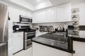 Billie Jean, Lake Travis - Sleeps 8 Lake Access - Image 3
