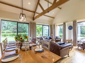 4 Bed in Shaftesbury (oc-48814) - Image 3