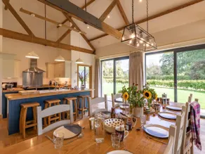 4 Bed in Shaftesbury (oc-48814) - Image 5