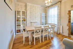 Host & Stay - Allium House - Image 5