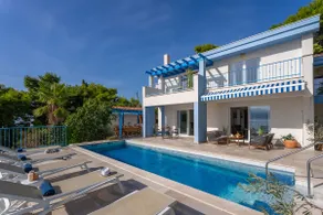 Villa Azzurro direkt am Meer mit beheiztem Pool, Panoramablick aufs Meer, Strand, Geschäft und Restaurant sind fußläufig erreichbar - Image 5