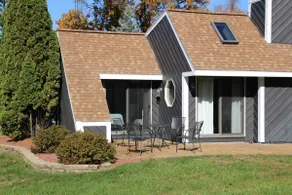 Dells Retreat-A Romantic Haven-Jacuzzi,Pool&HotTub - Image 4