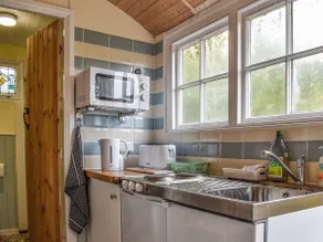 Cottage with garden | River view - Image 4
