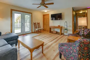 Charming Rockland Retreat w/ Deck & Grill! - Image 4