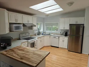 THREE TREE BNB Cozy 3 bedroom Home on Pender - Image 5